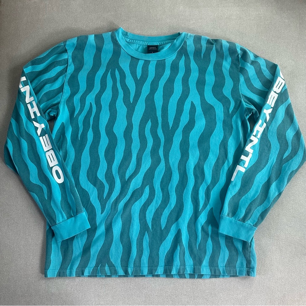 Obey Teal Zebra Wave Long Sleeve Graphic Tee. Large.